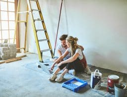 februárban startol az otthonfelújítási hitel, amelyet legfeljebb tízéves futamidővel vehetnek igénybe az érintettek.