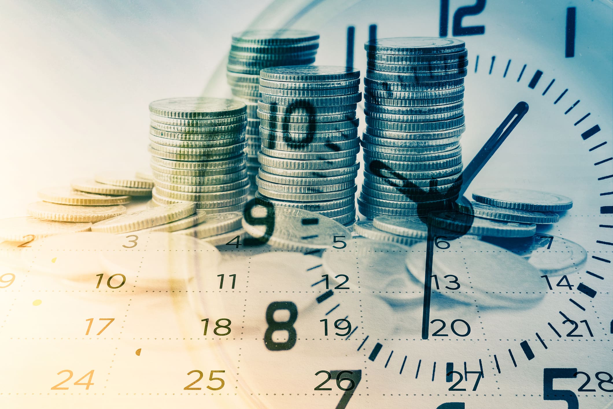 Pénz, óra és naptár egy képen, - átfutási idő.